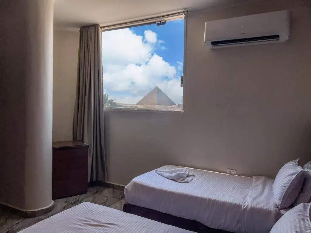Family room Pyramids View