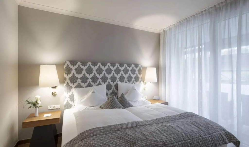 Superior Double room with balcony (full double bed)