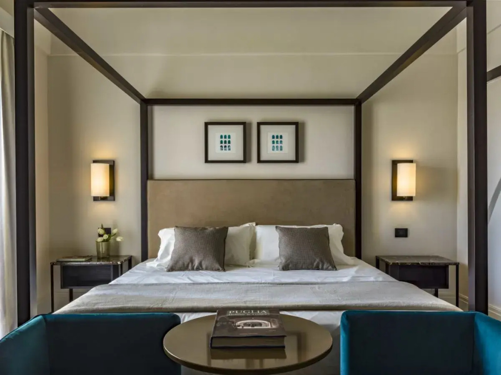 Double Suite (full double bed)