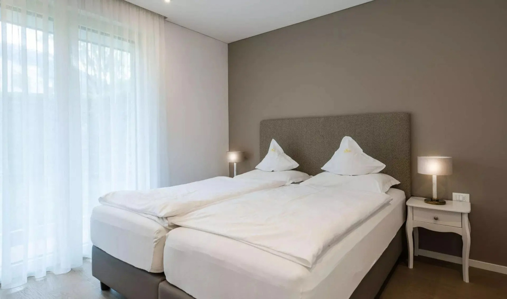 Sweet Dreams Superior Double room with balcony (full double bed)