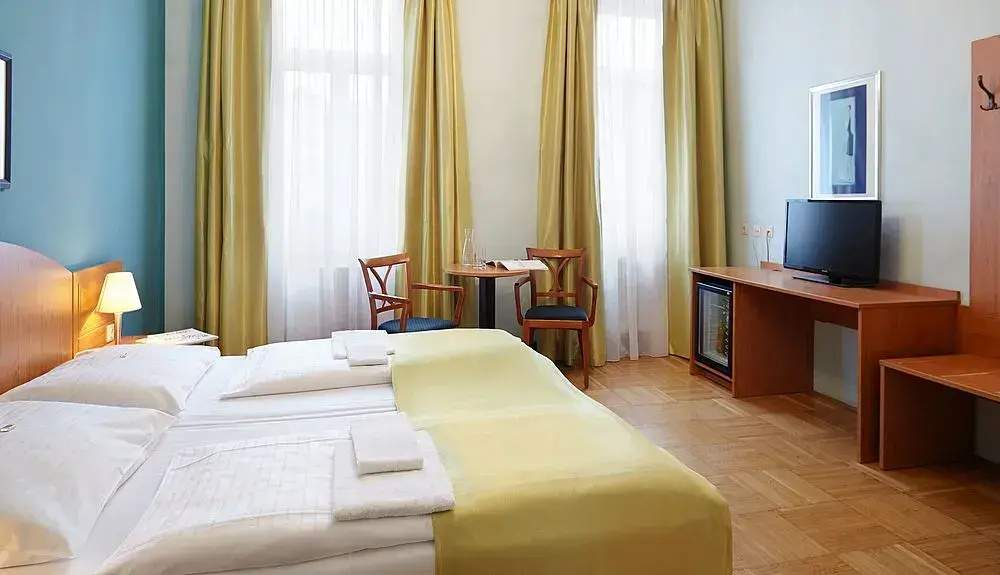 Classic Donauwalzer Double room (full double bed)