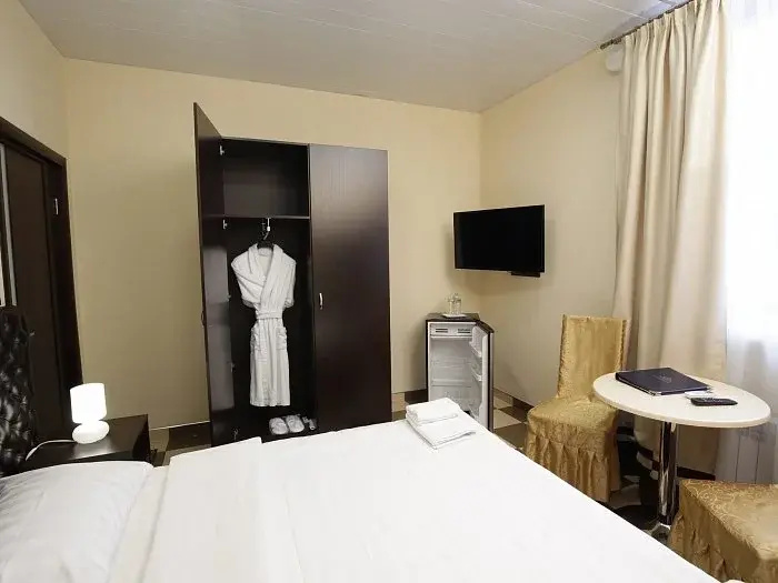 Standard Double + room (twin beds)