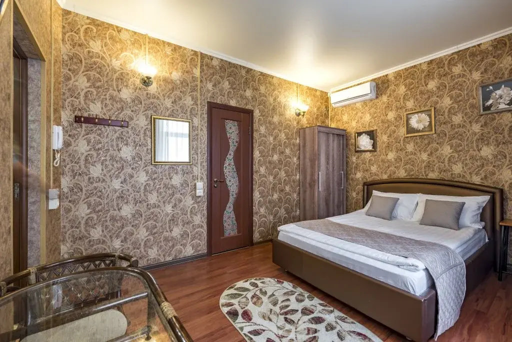 Economy room