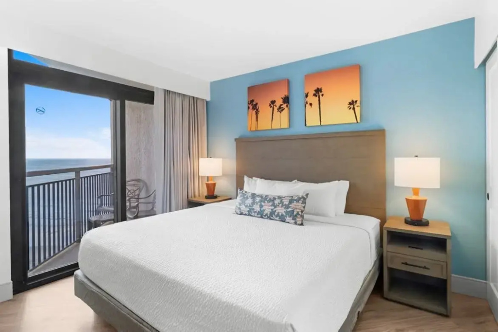 Deluxe Double Junior Suite with ocean view (full double bed)