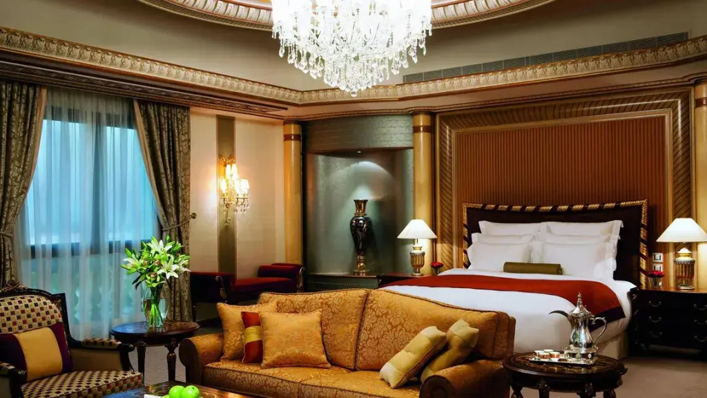 2 Bedrooms Royal Corner Suite