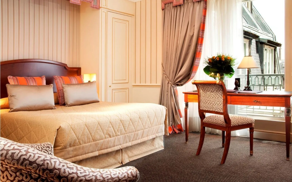 Napoleon Hotel 52