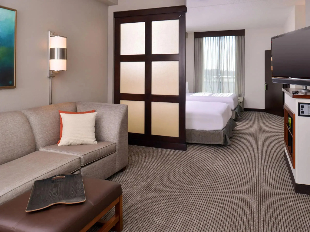 Hyatt Place Garden City - Chambres