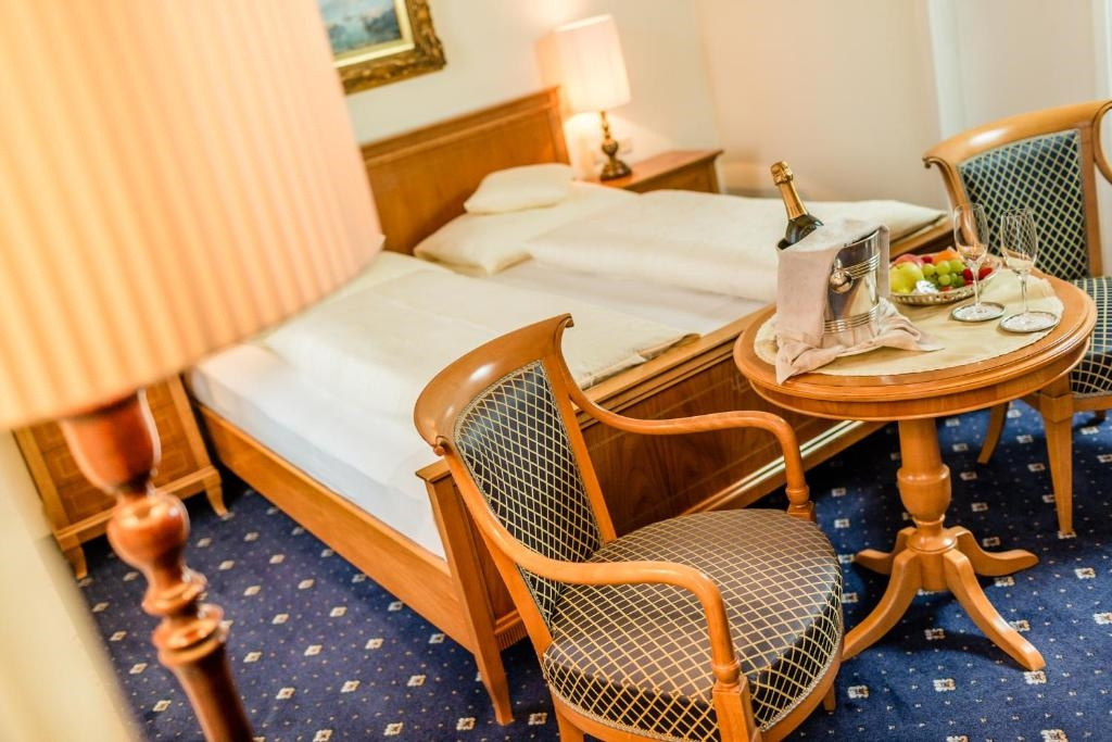 Superior Double room with balcony (full double bed)