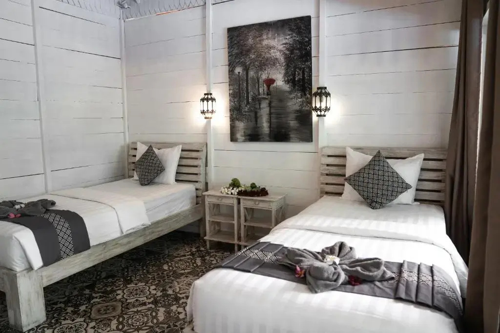 Double Bungalow (twin beds)