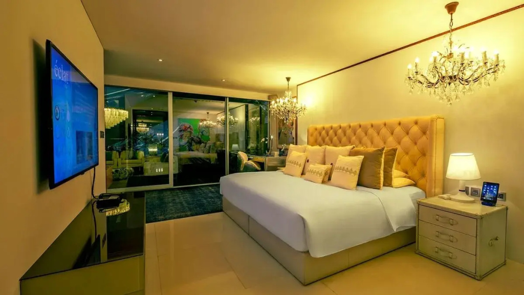 Miami Double Suite (full double bed)