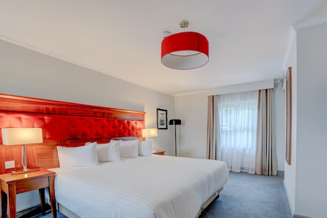 Sunday London Staines-upon-Thames Heathrow T5 - Chambres