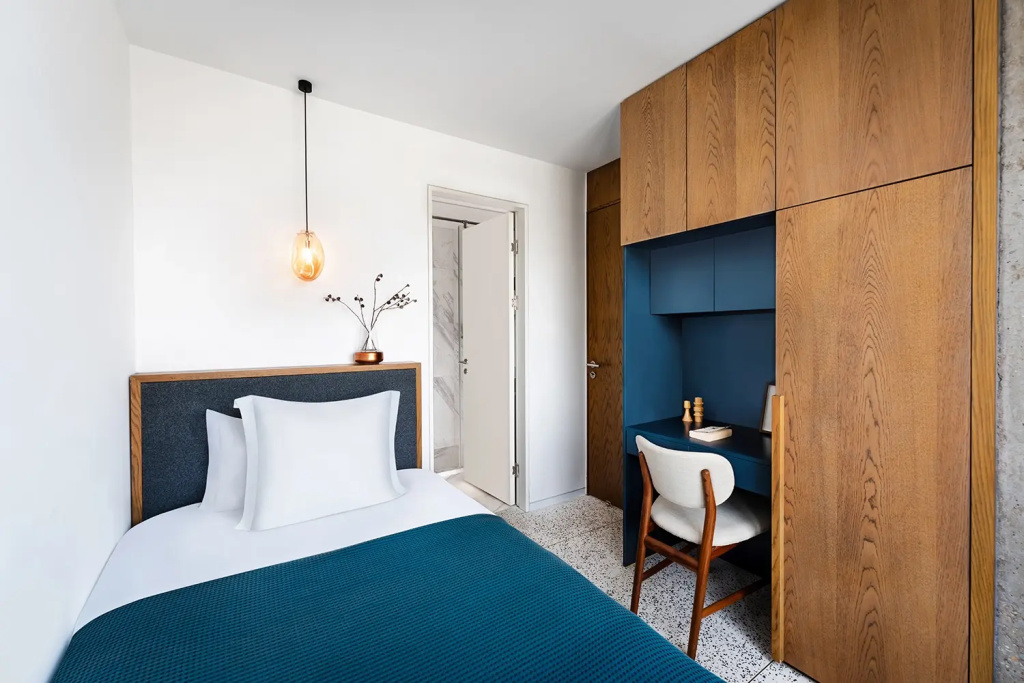 2 Bedrooms Executive Apartment