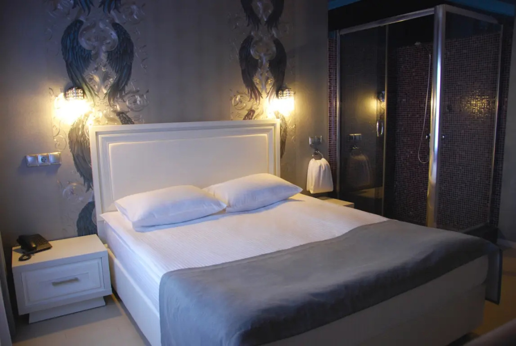 Dajmond Lugovaya Hotel Room Type - Standard Design Double room with city view full double bed