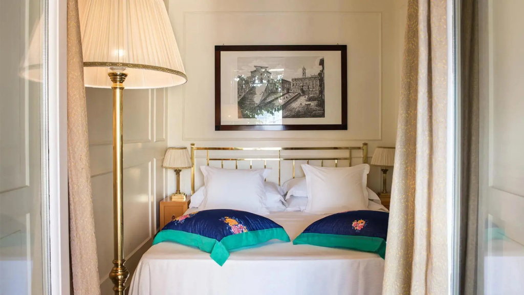 Grand Hotel Plaza Room Type - Classic Double room full double bed