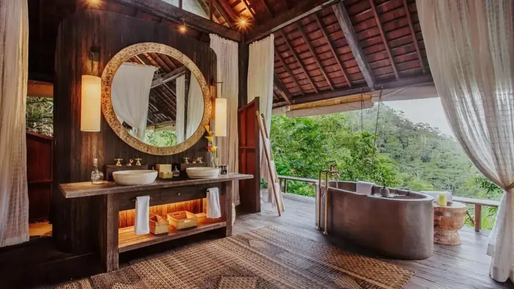 Buahan, A Banyan Tree Escape