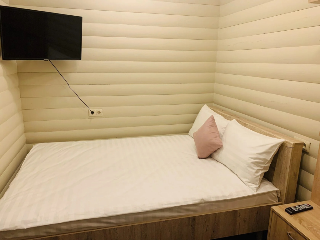 Standard Double Attic Chalet (full double bed)