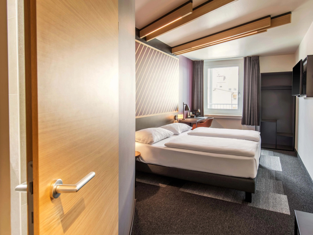 Premium Double room (full double bed)