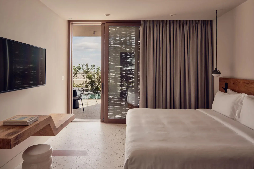 2 Bedrooms Pool Quadruple Suite