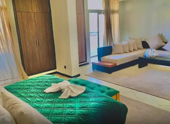 Double Studio (full double bed)