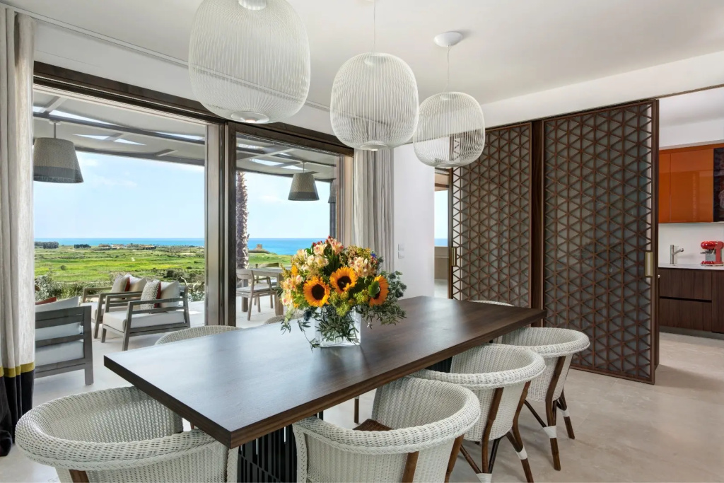 4 Bedrooms Corallo Villa seafront
