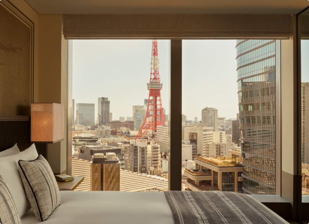 Double Suite with tower view (full double bed)