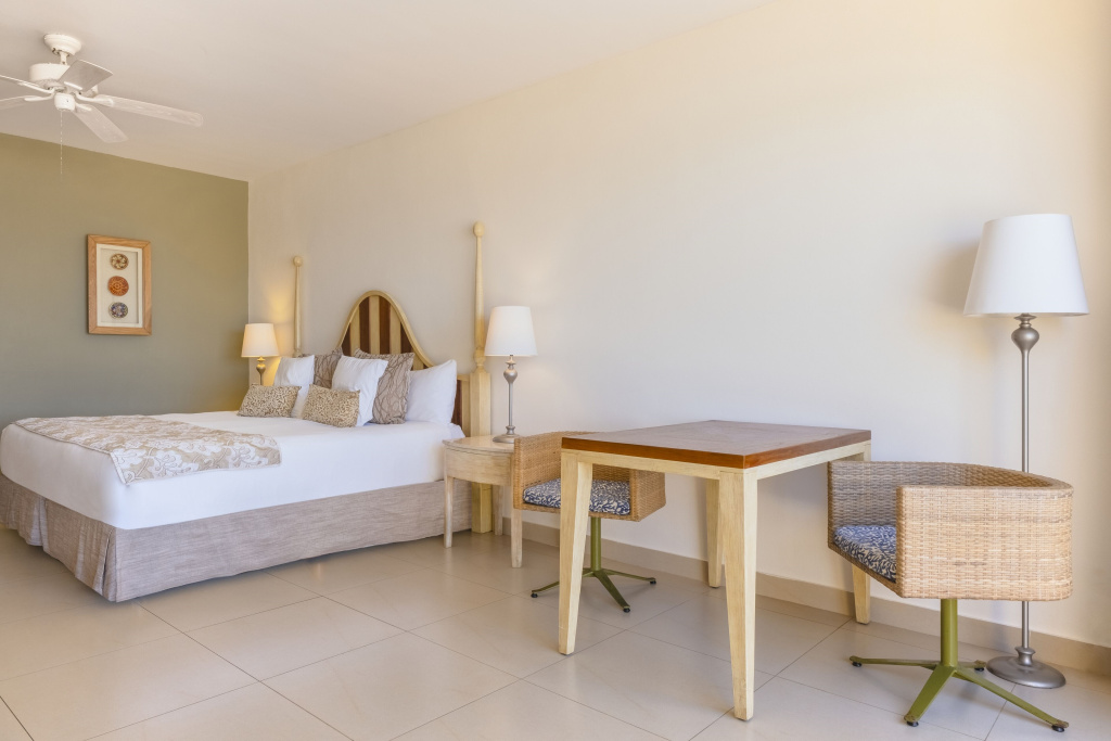 Beach Access Quadruple Junior Suite