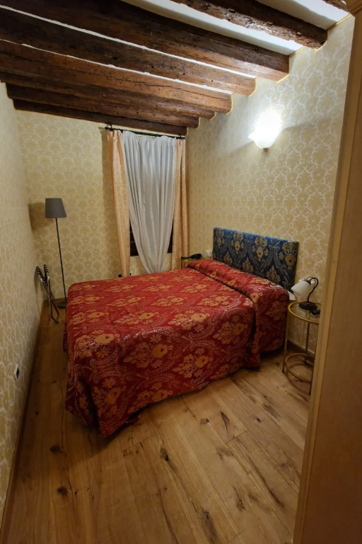 Small 120 cm Bed Double room (full double bed)