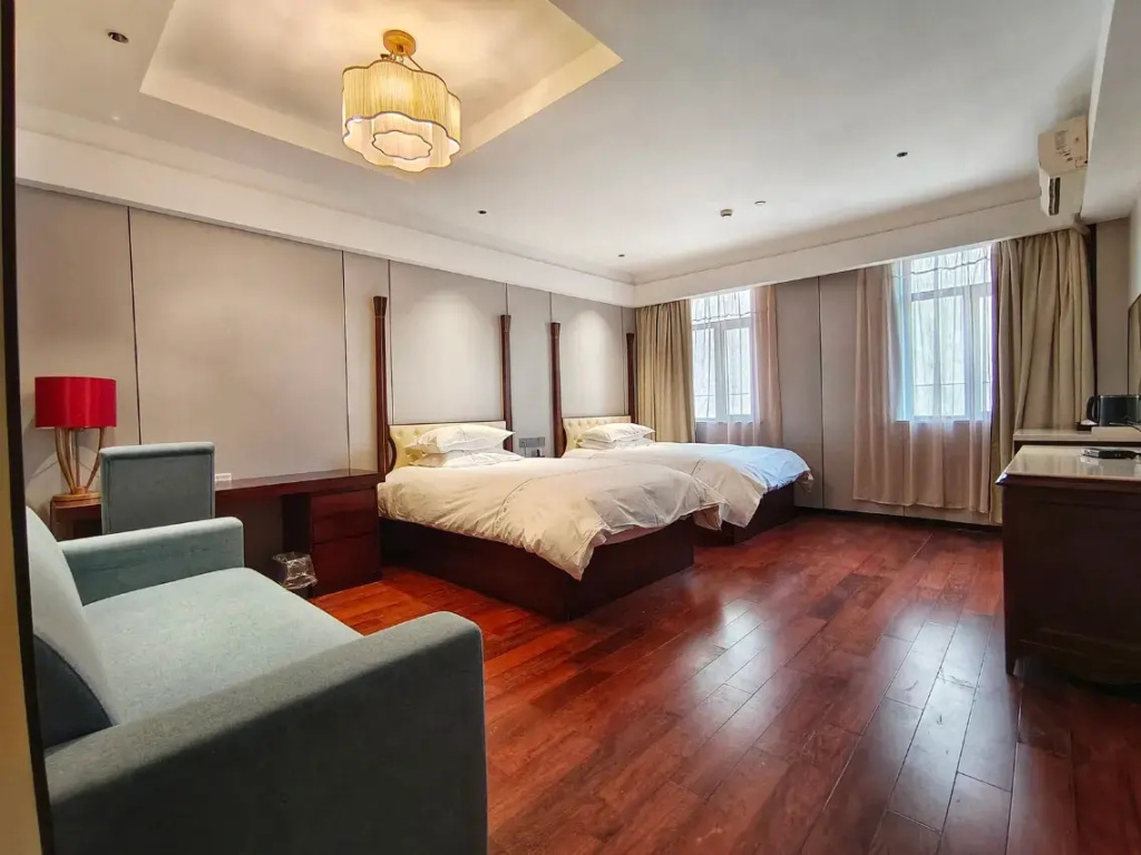 Superior Business Standard Double room (twin beds)