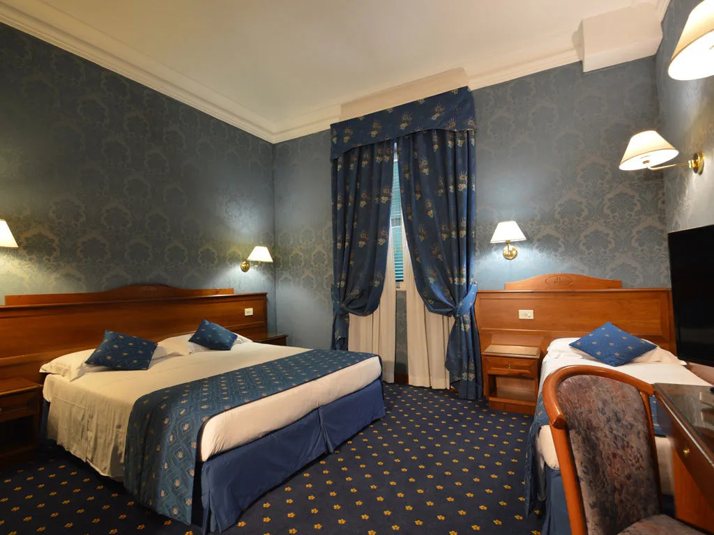 (1)Superior Triple room at Hotel Montecarlo in Rome