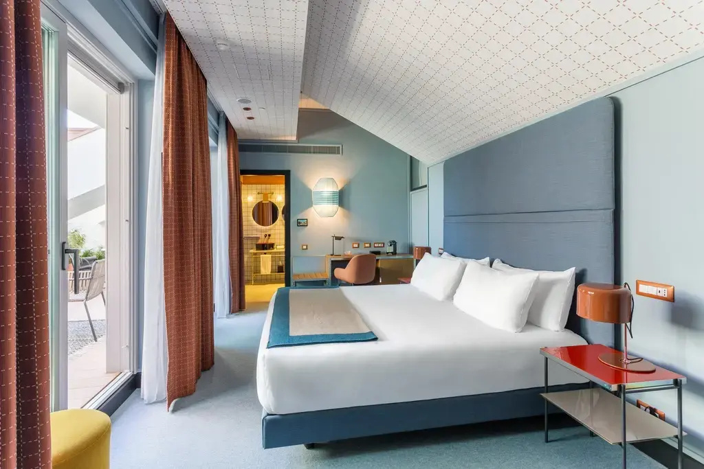 Penthouse with Terrace Double room (full double bed)