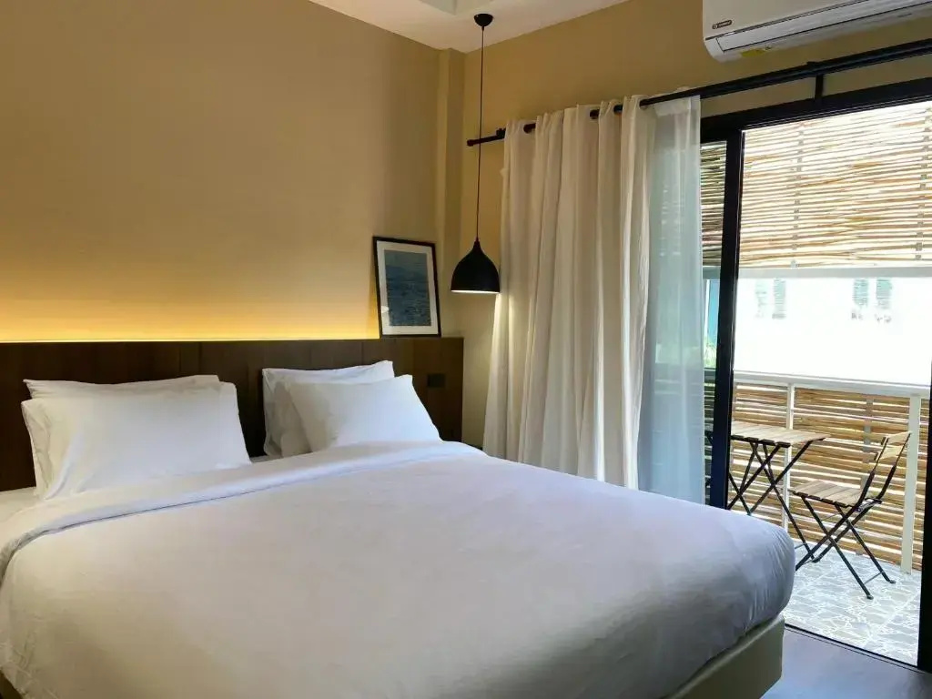 Standard Double room with balcony and with garden view (full double bed)