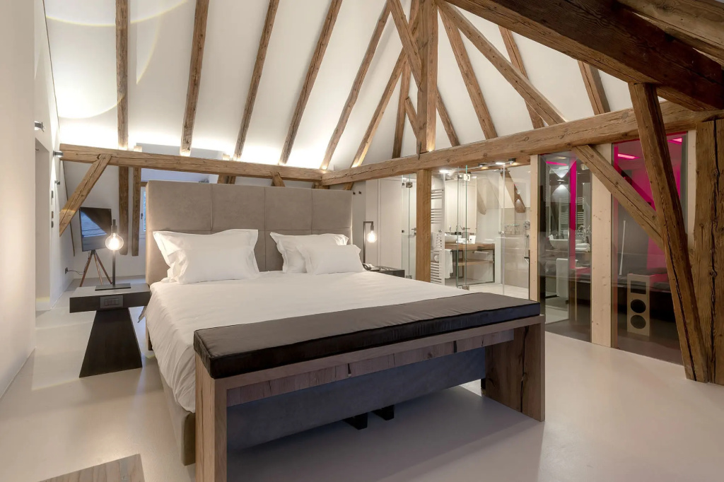 Loft Double Suite (full double bed)