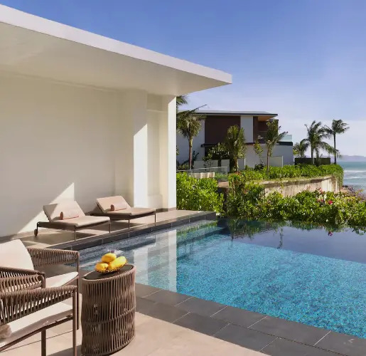 Вилла с бассейном Lagoon с 3 комнатами в Villa Le Corail, A Gran Melia Hotel
