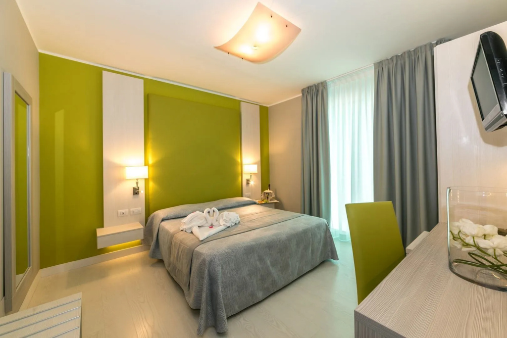 Economy Comfort Double room (full double bed) (bed type is subject to availability)