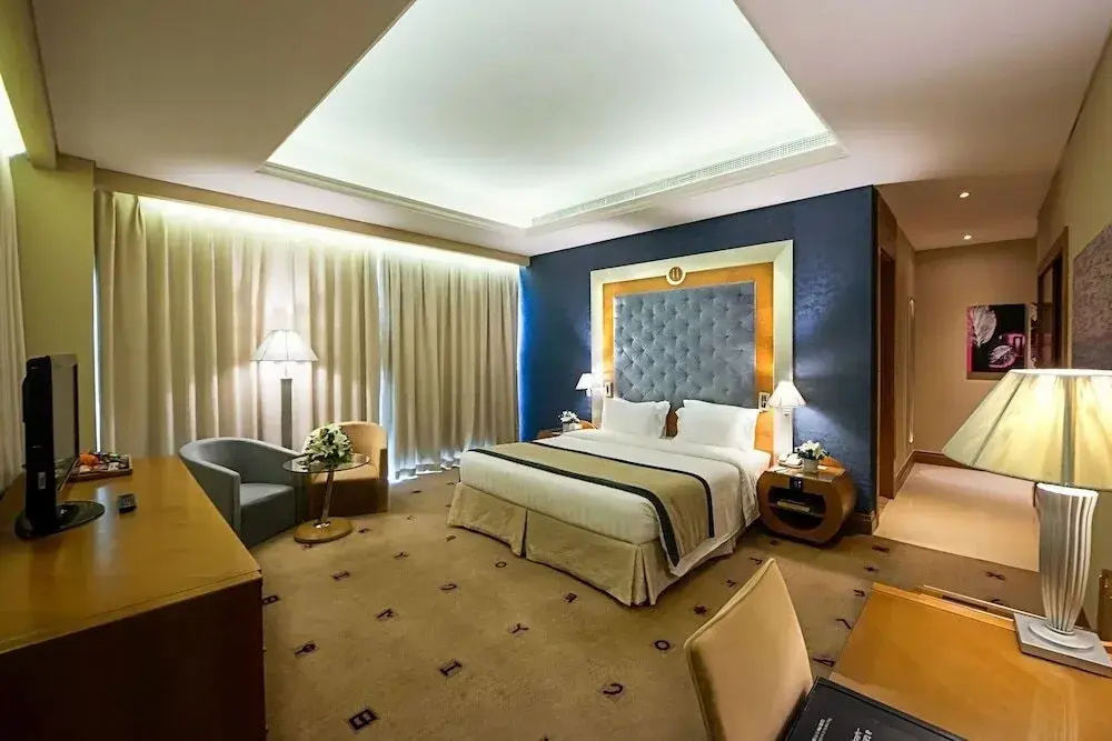 Executive Double room with balcony (full double bed)