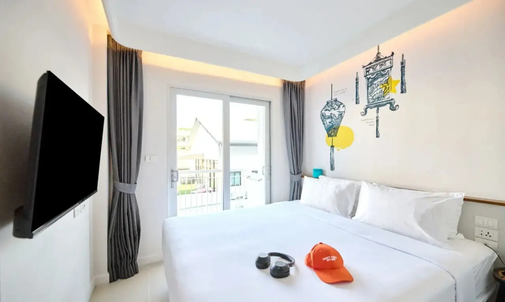 The Compact - Superior Double room with balcony (full double bed)