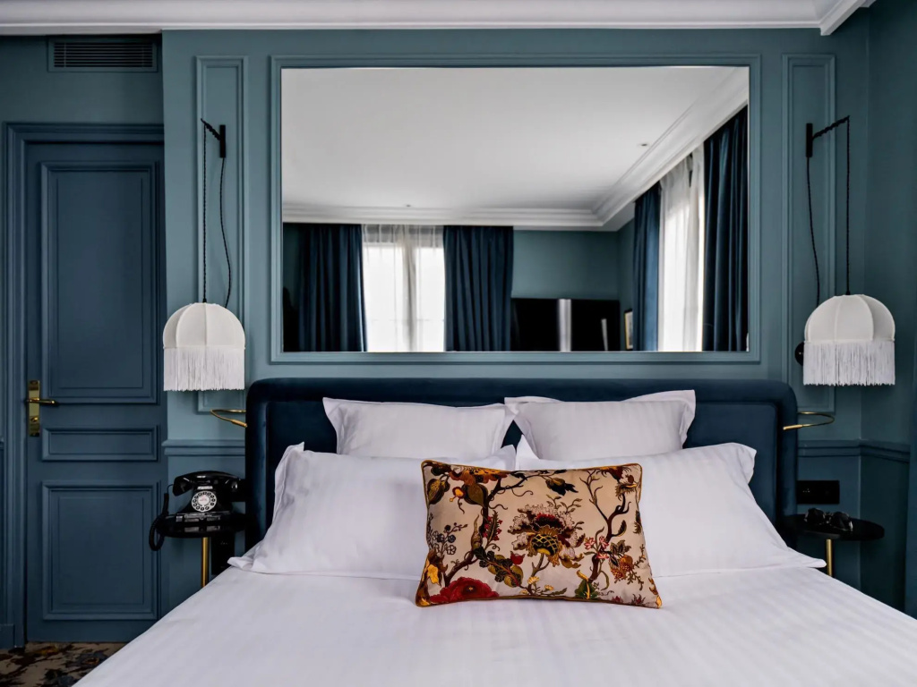 55 Double room (full double bed)