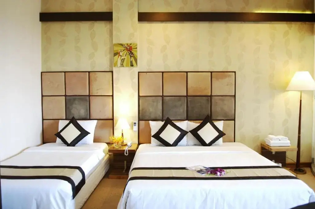 Deluxe Triple room with balcony
