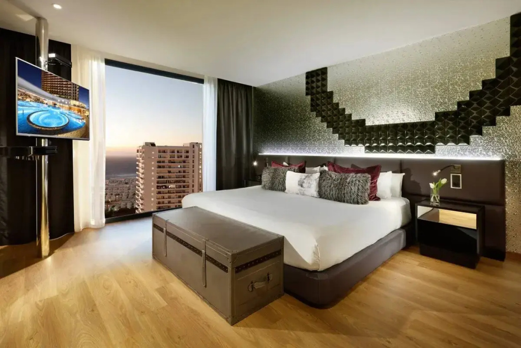 Platinum Rock Double Suite (full double bed)