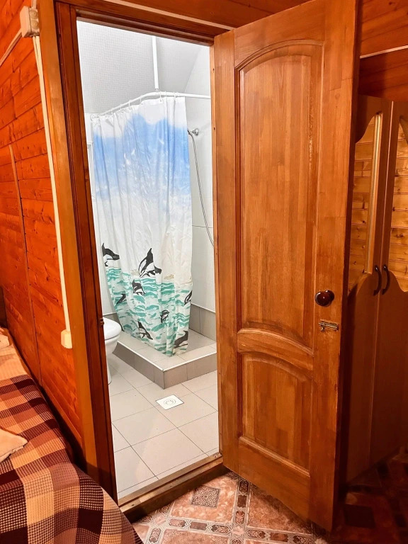 Четырёхместный домик с балконом в Гостевой дом