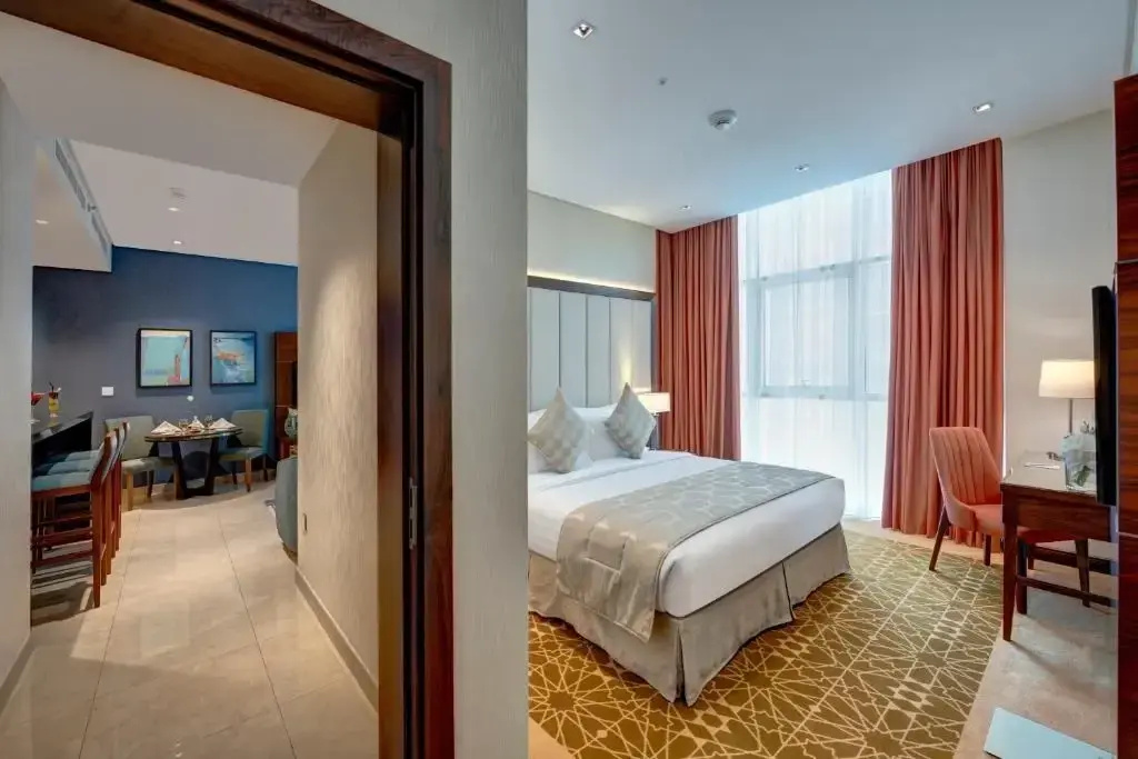 1 Bedroom Double Apartment with city view (full double bed)