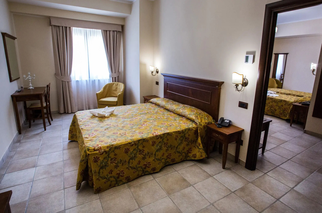 Quadruple Suite