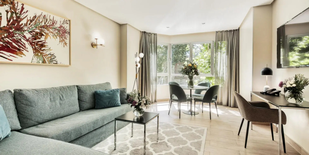 Apartosuites Jardines de Sabatini - Chambres