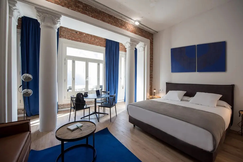 Double Junior Suite (full double bed)