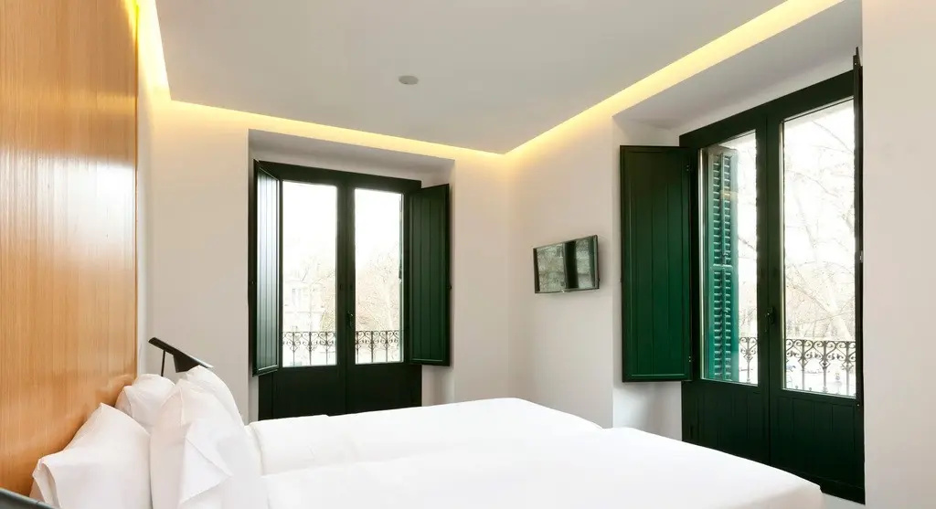 Double room with balcony (twin beds)