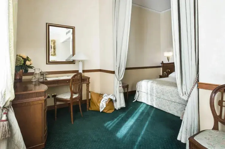 Double Junior Suite (full double bed)