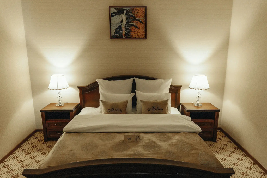 Double Suite (full double bed)