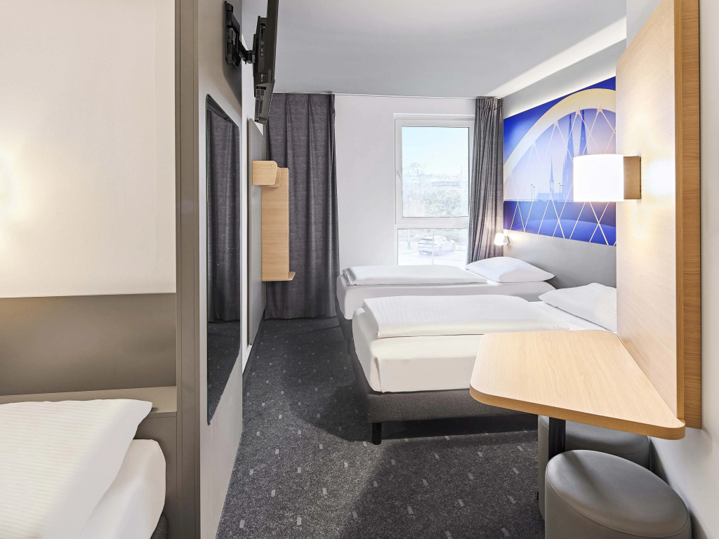 Triple room
