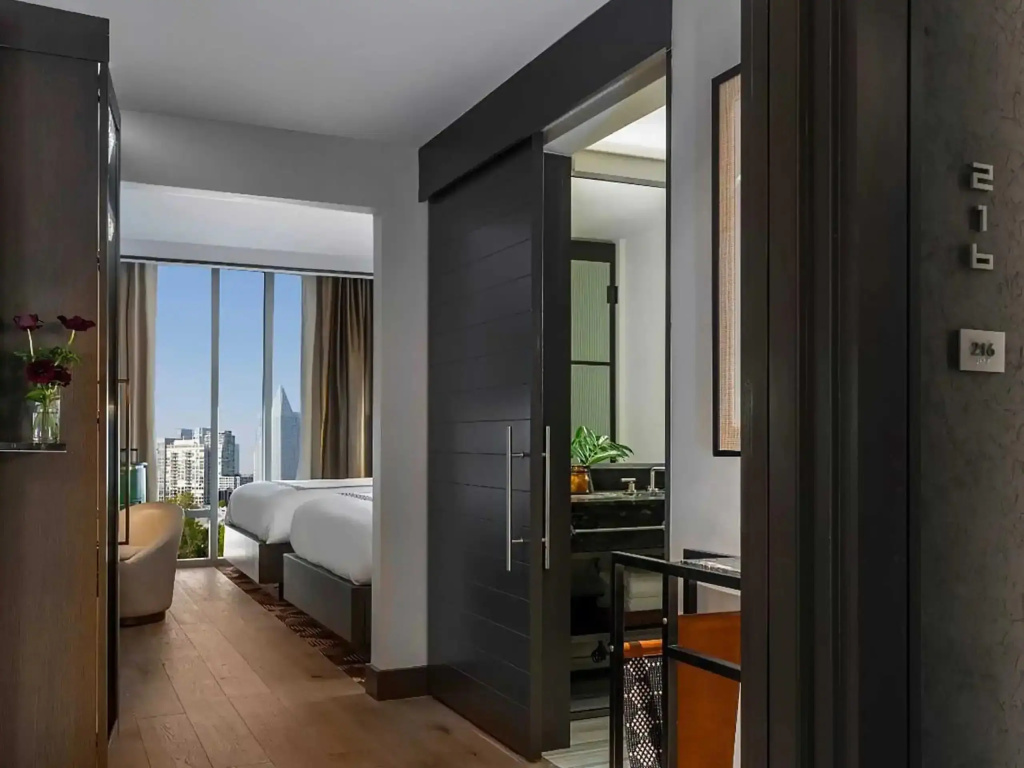 Quadruple room City View