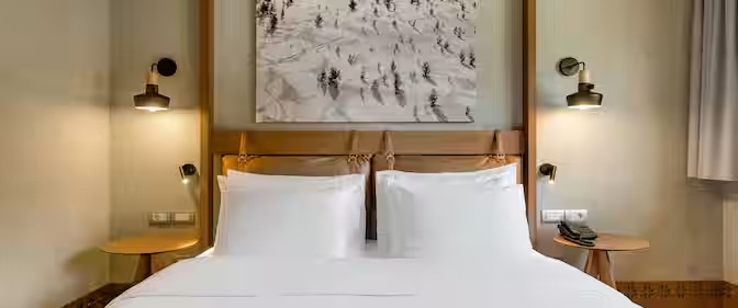 Twin Junior Suite with Dolomites view (twin beds) (bed type is subject to availability)